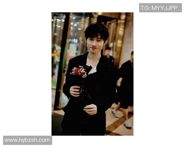 李伟专访：从青涩少年到足球明星的成长之路回顾